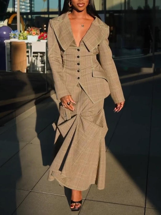 Tucked Wool Trumpet Skirt With Belt