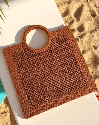 Chic Women's Woven Hollow Bag voguety