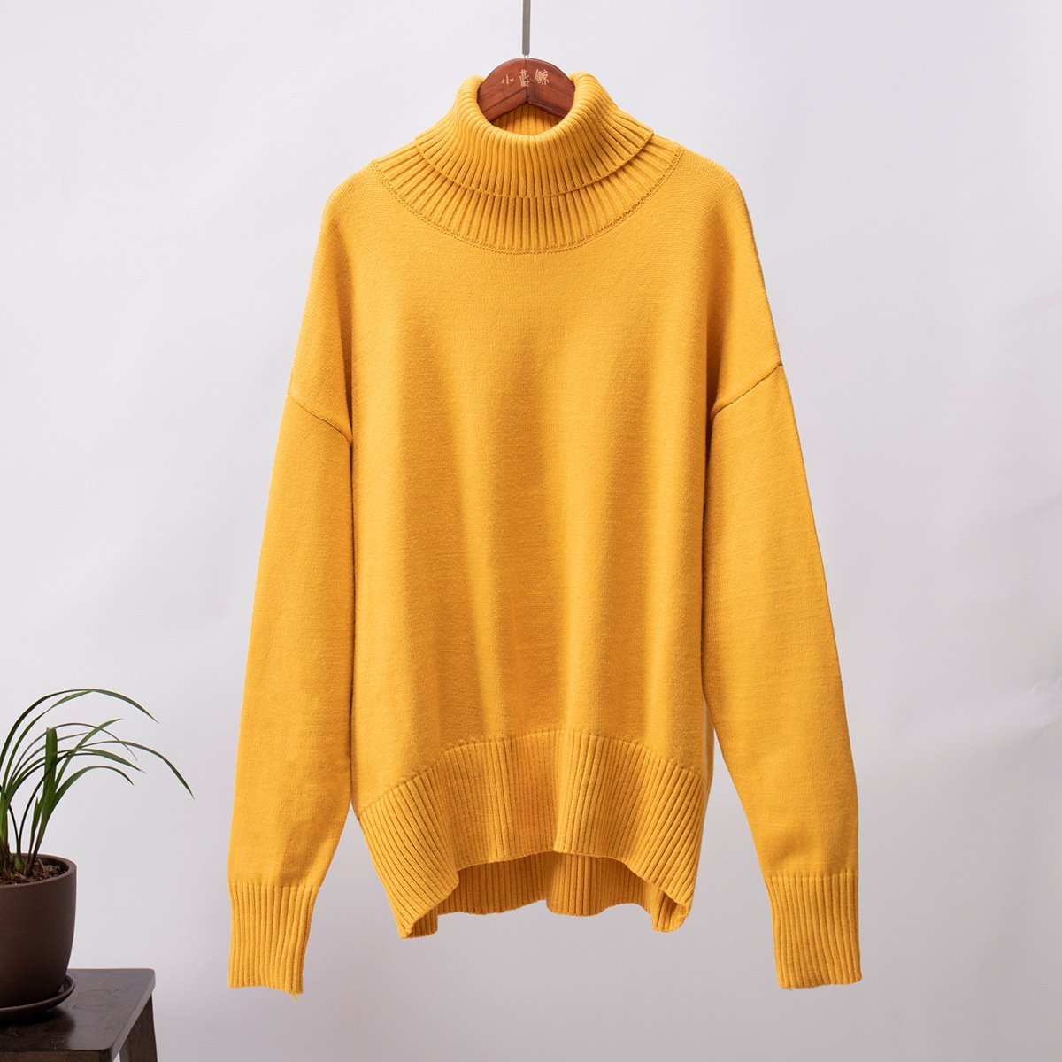 Classic Loose Turtleneck Sweater speciaic