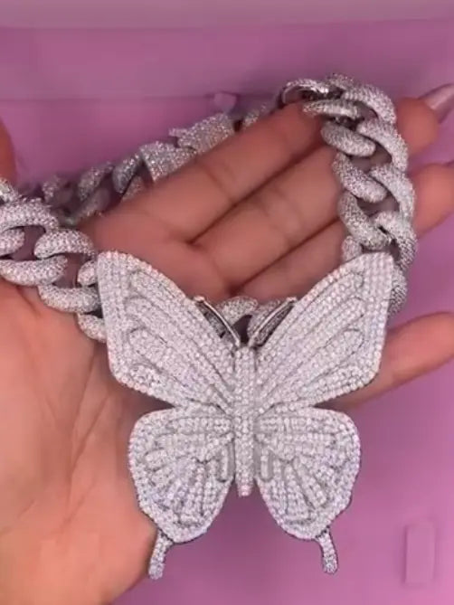 Dazzle Butterfly Necklace speciaic