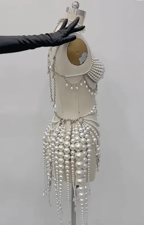 Demure Pearl Body Chain speciaic