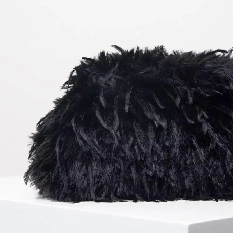 Feather Clutch Black laseze