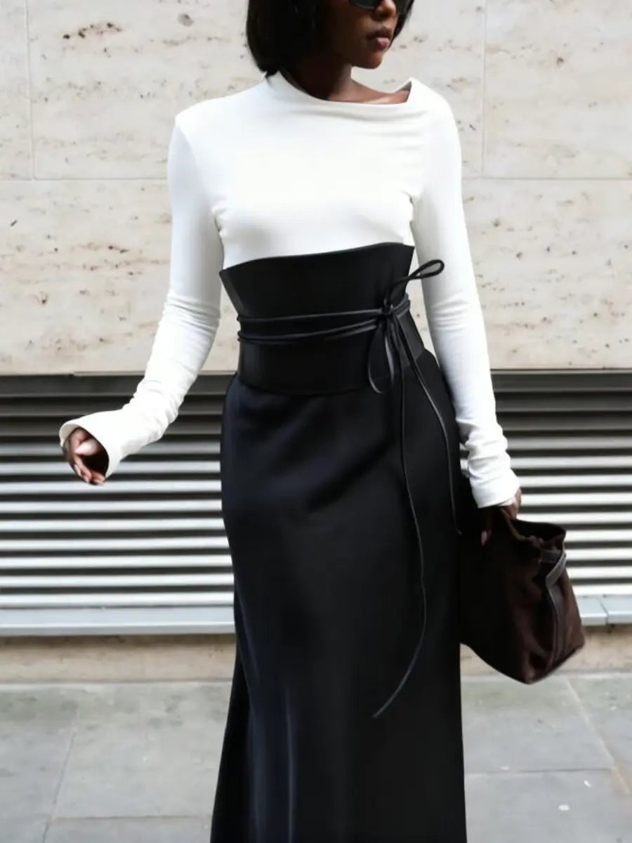 Sleek Black Fitted Top With One-Shoulder Detail laseze