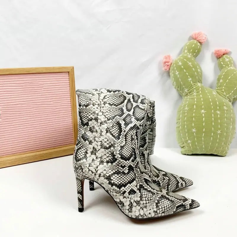Snake Print Leather Boots laseze