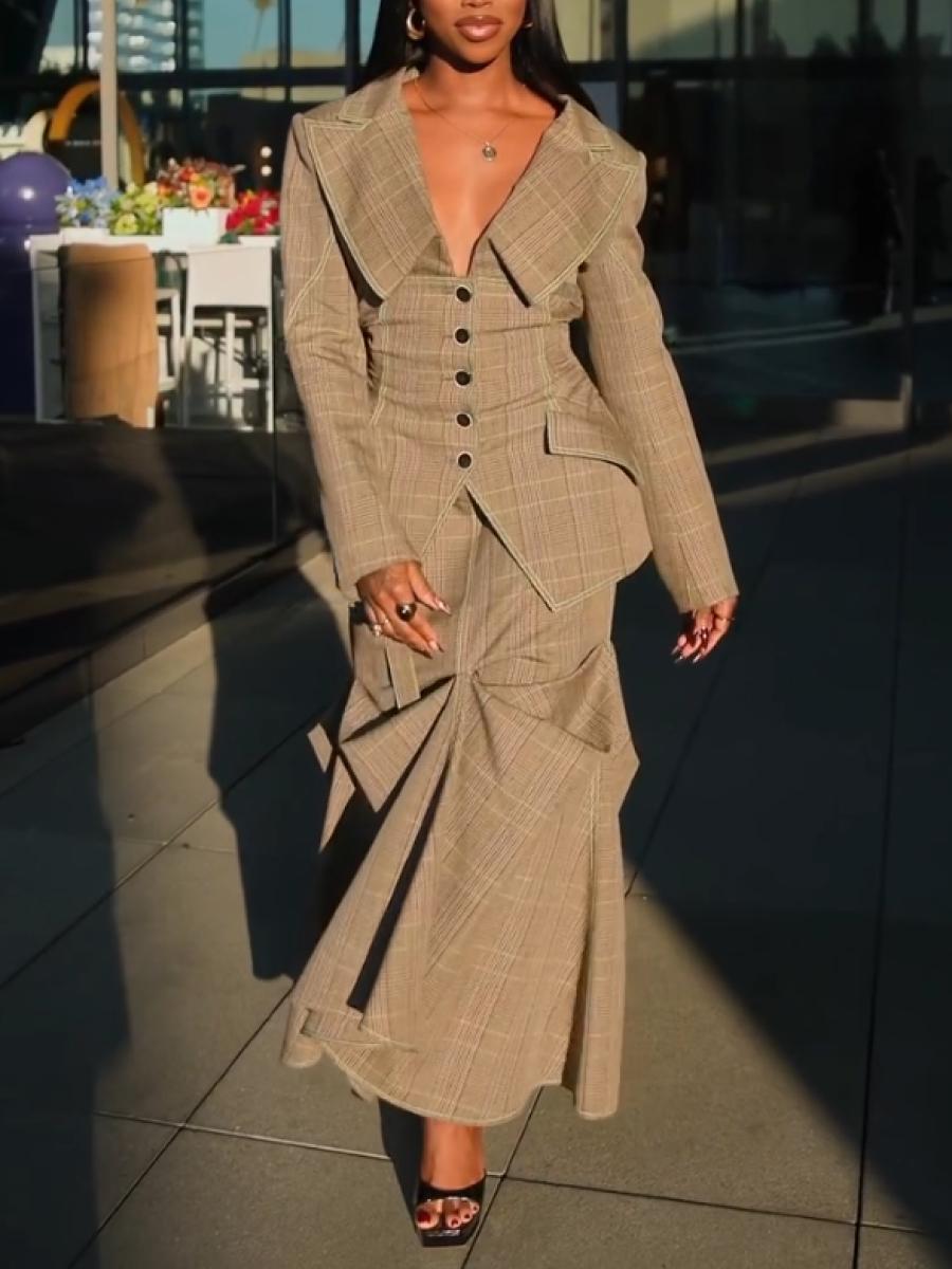 Tucked Wool Trumpet Skirt With Belt