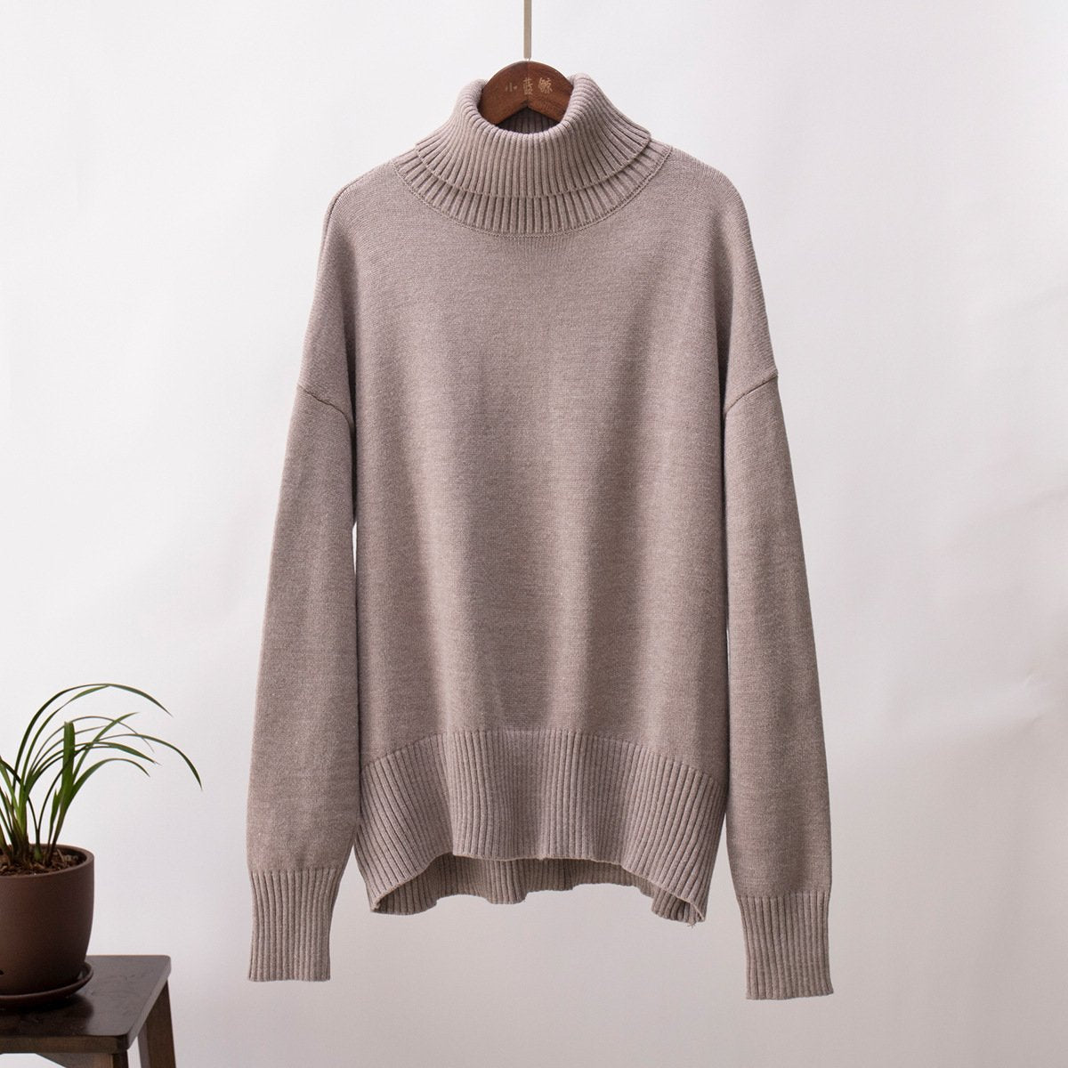 Classic Loose Turtleneck Sweater speciaic