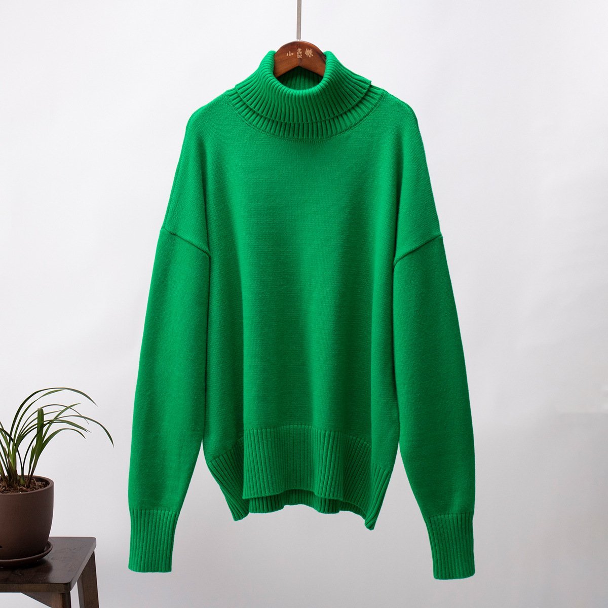 Classic Loose Turtleneck Sweater speciaic