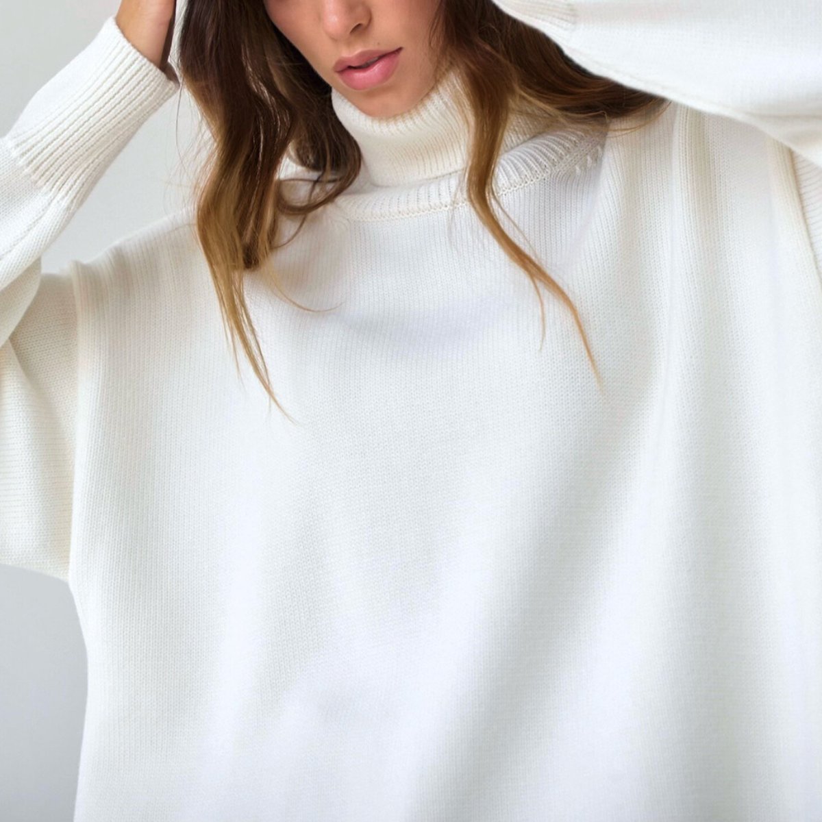 Classic Loose Turtleneck Sweater speciaic