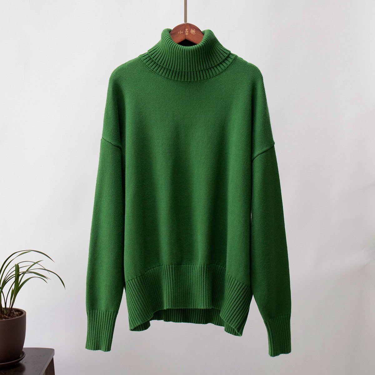 Classic Loose Turtleneck Sweater speciaic