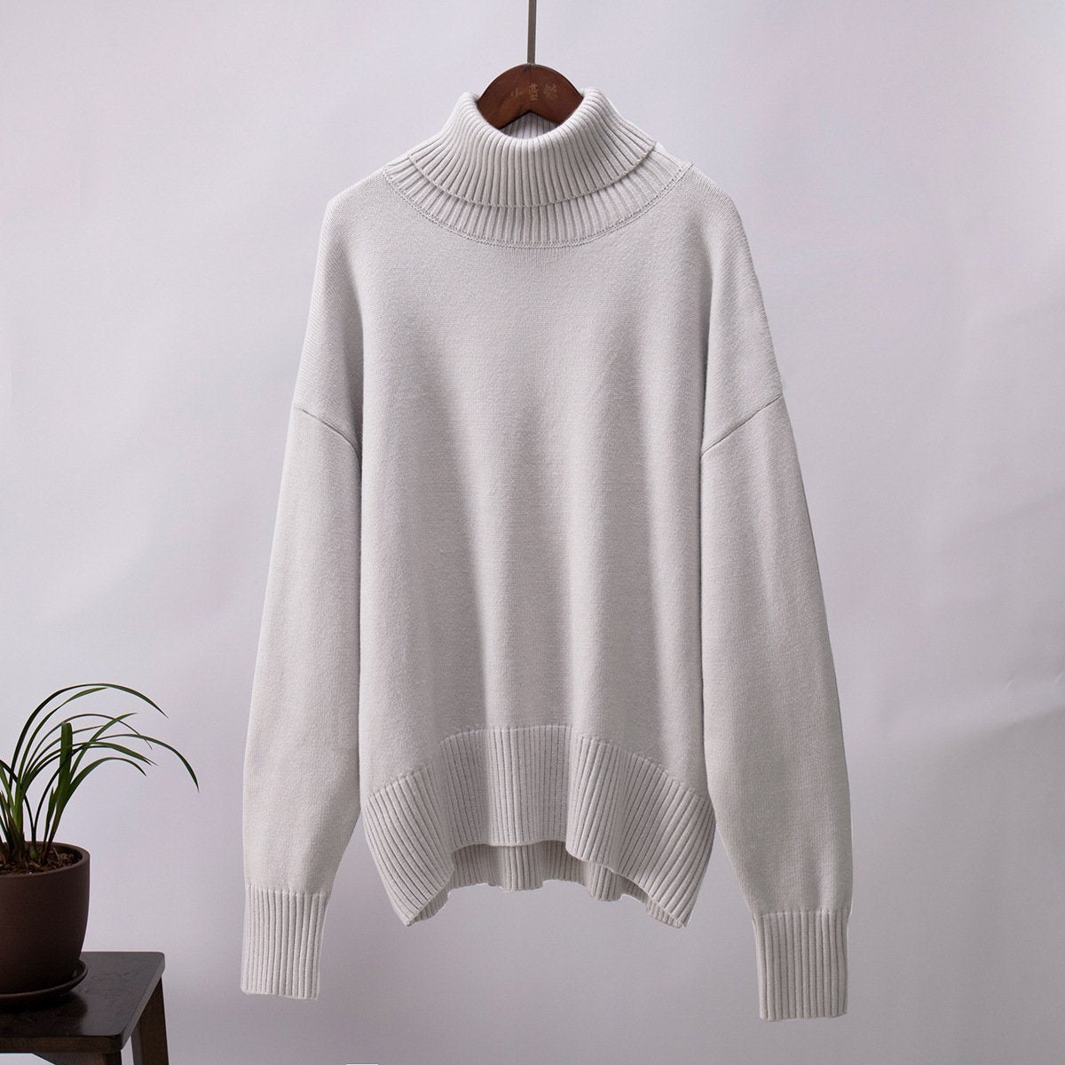 Classic Loose Turtleneck Sweater speciaic