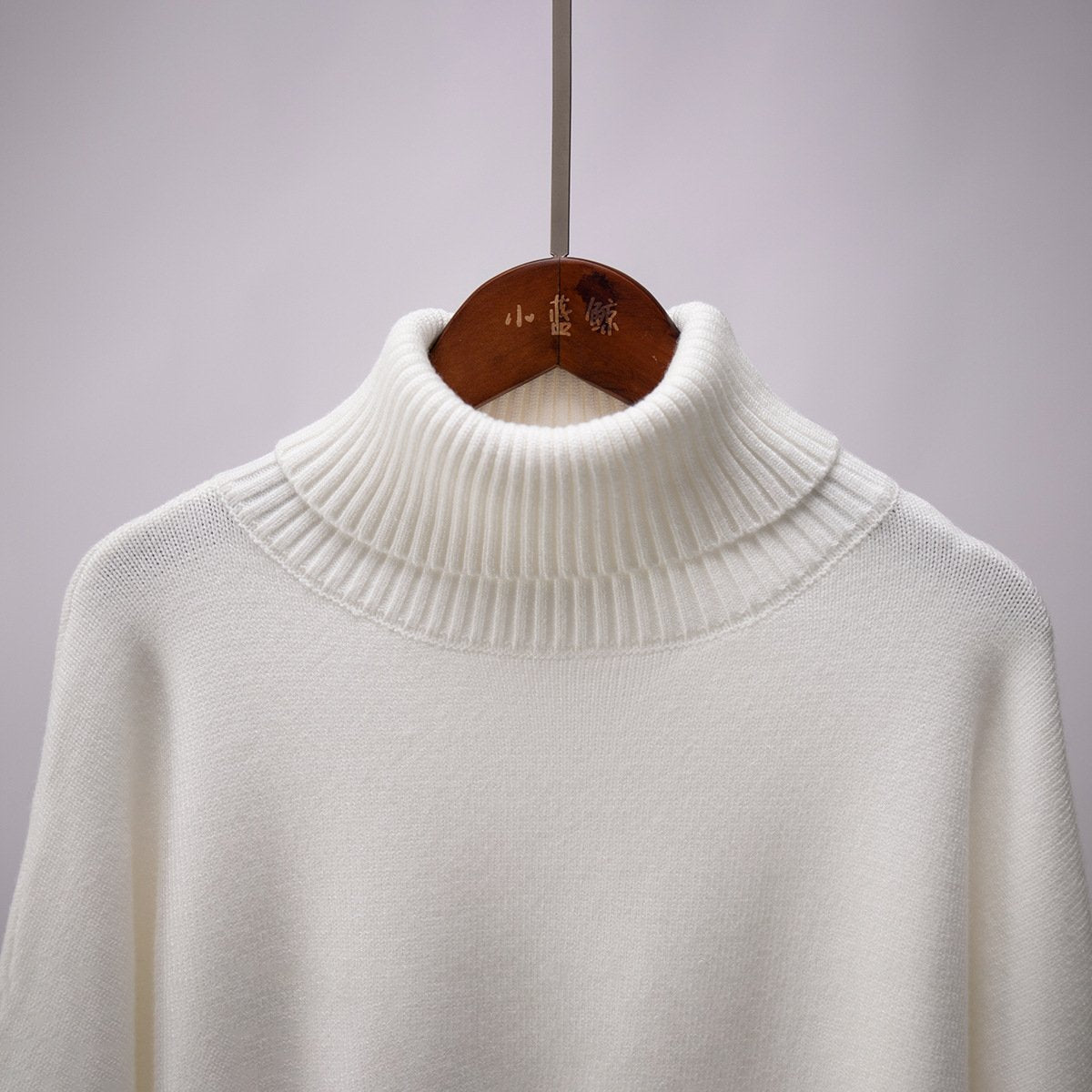 Classic Loose Turtleneck Sweater speciaic
