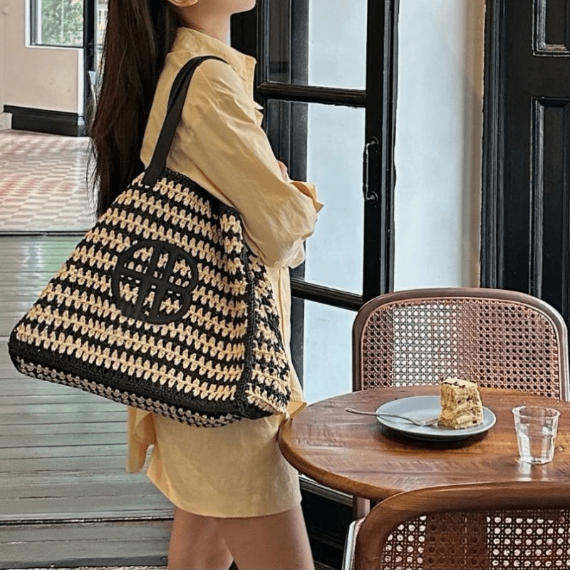 Contrast Straw Bag - laseze