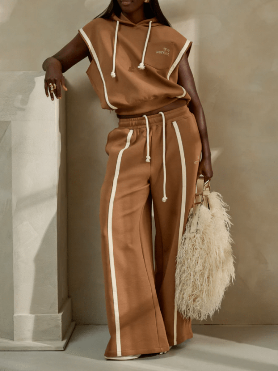 Contrast Stripe Sport Suit laseze