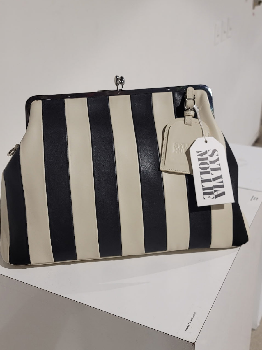 Leather Kisslock Frame Bag