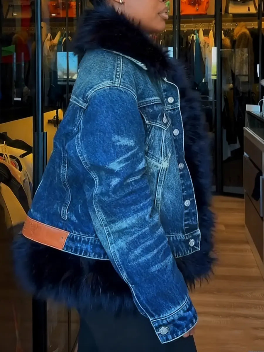 Edgy Faux Fur-Trimmed Distressed Denim Jacket laseze