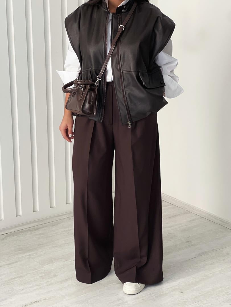 Sleek Faux Leather Sleeveless Jacket