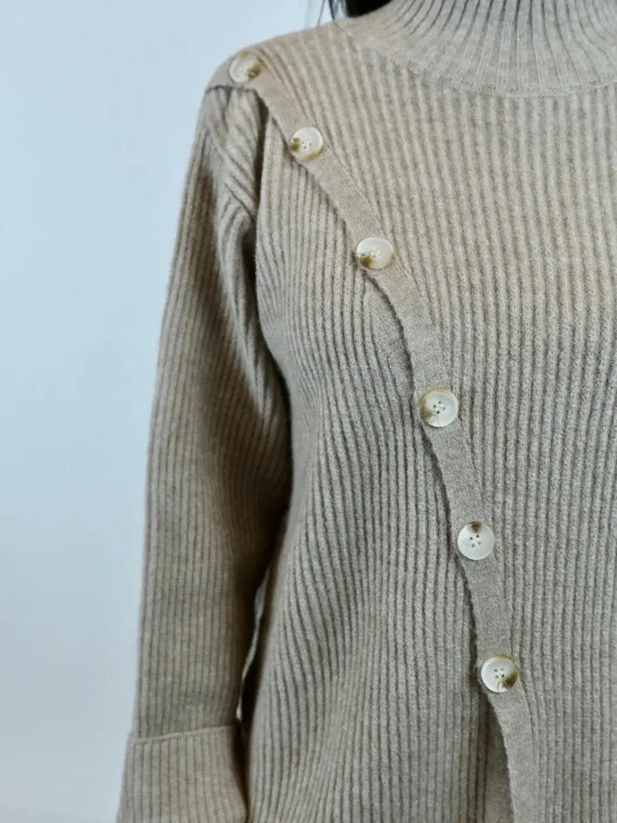 Knitted 2pc Set With Oblique Button speciaic