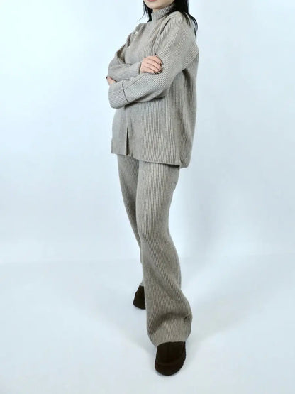 Knitted 2pc Set With Oblique Button speciaic