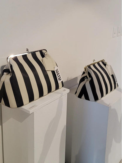 Leather Kisslock Frame Bag - laseze