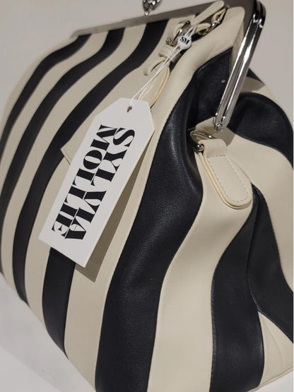 Leather Kisslock Frame Bag - laseze