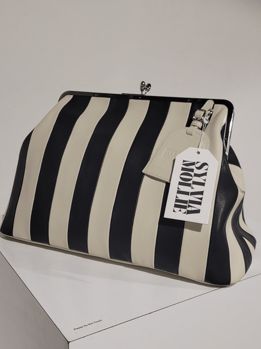 Leather Kisslock Frame Bag - laseze