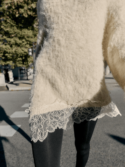 Oversized Off-the-Shoulder Mohair Knit Jumper With Lace Hem laseze