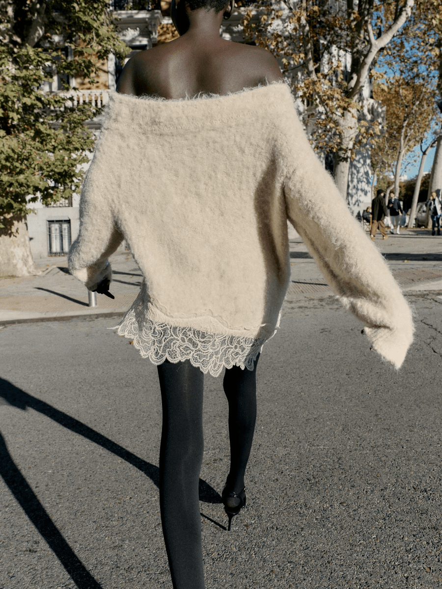 Oversized Off-the-Shoulder Mohair Knit Jumper With Lace Hem laseze