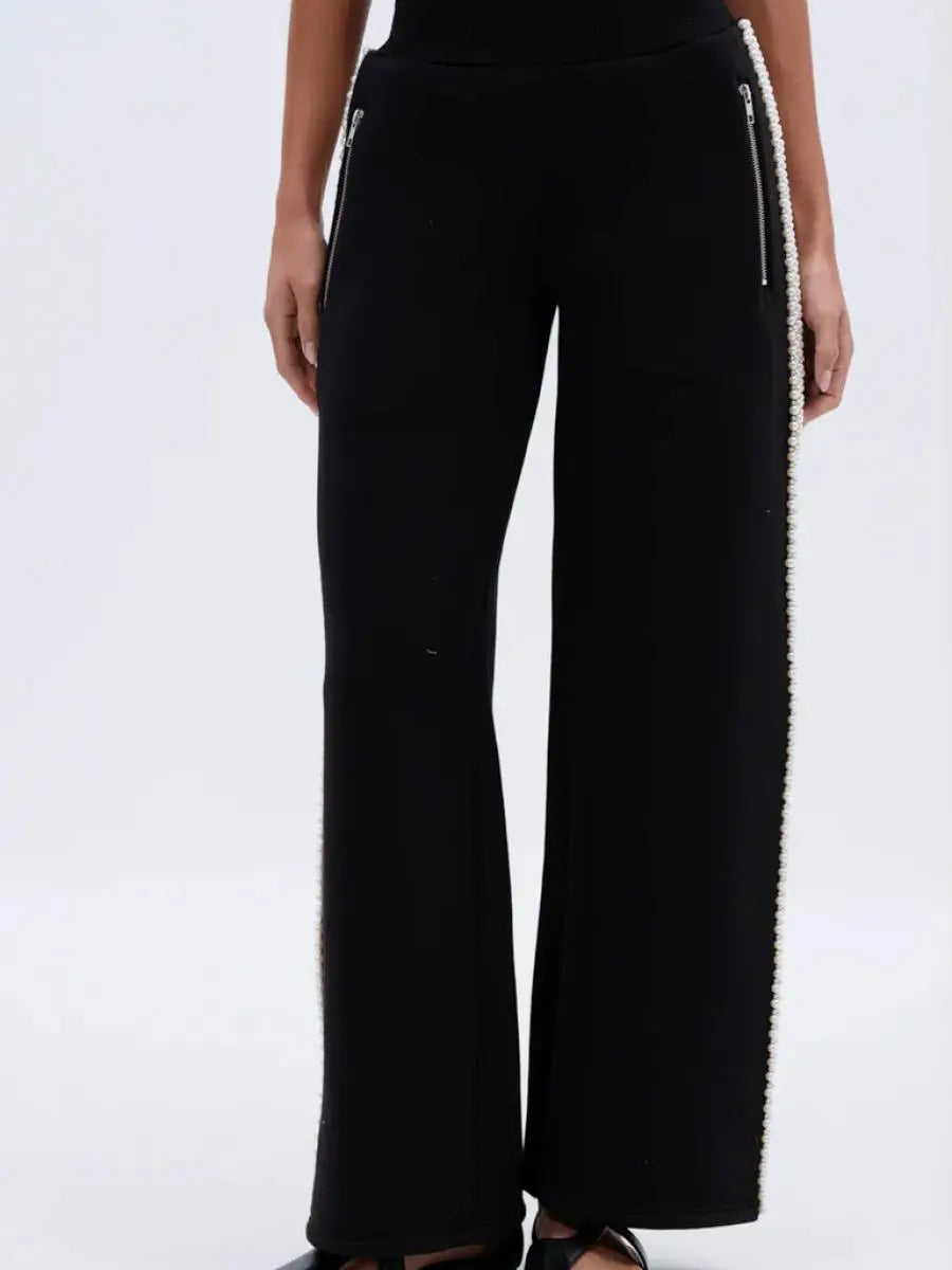 Pearl-Trimmed Wide-Leg Sweatpants laseze