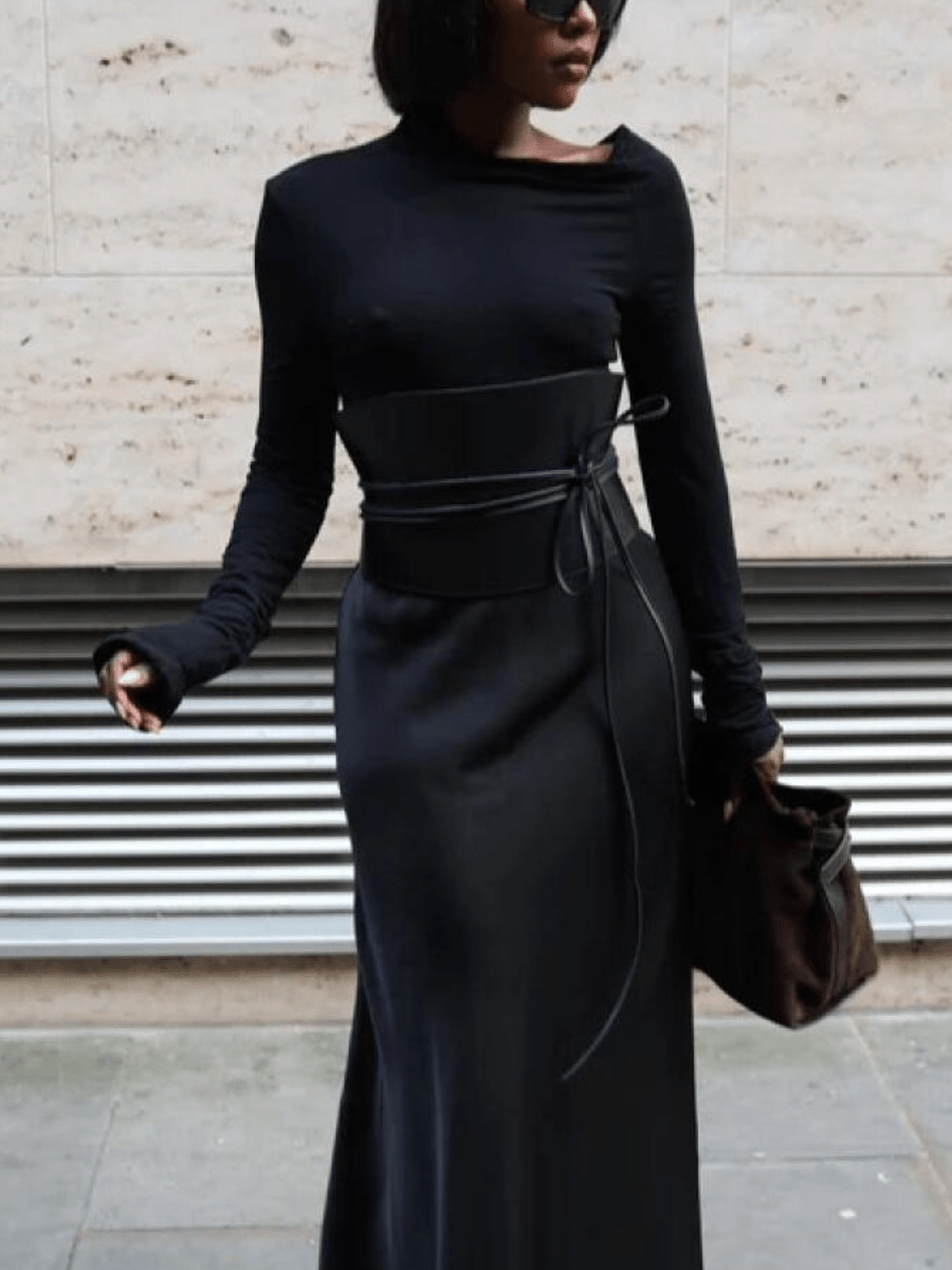 Sleek Black Fitted Top With One-Shoulder Detail laseze