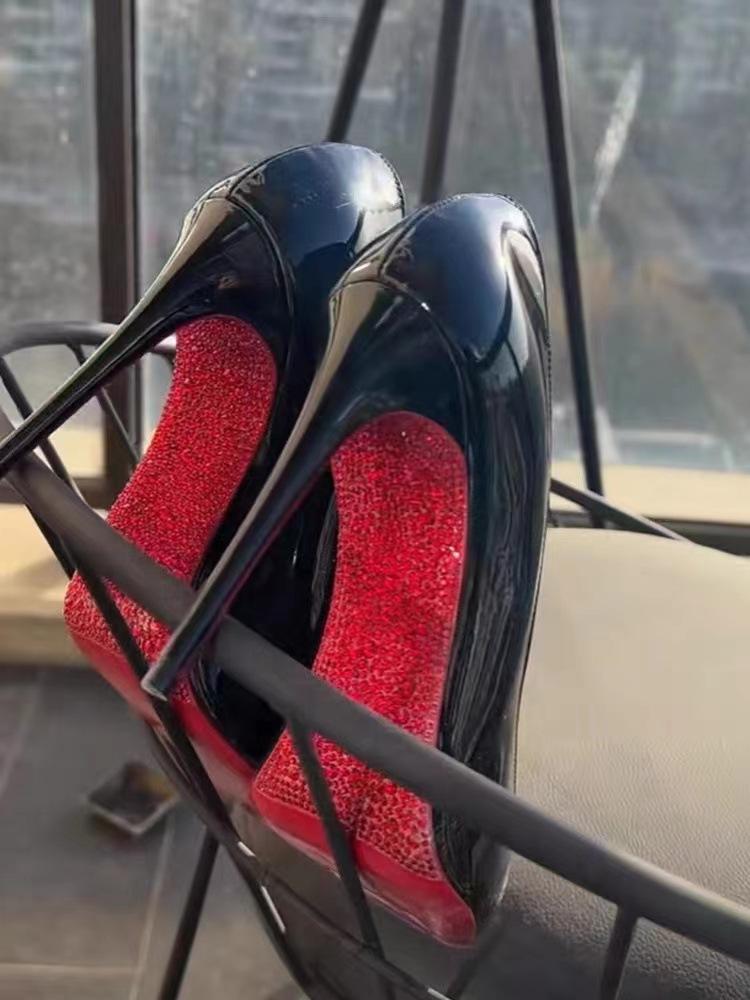 xcfvgbhjnkcsdvghbjn - laseze